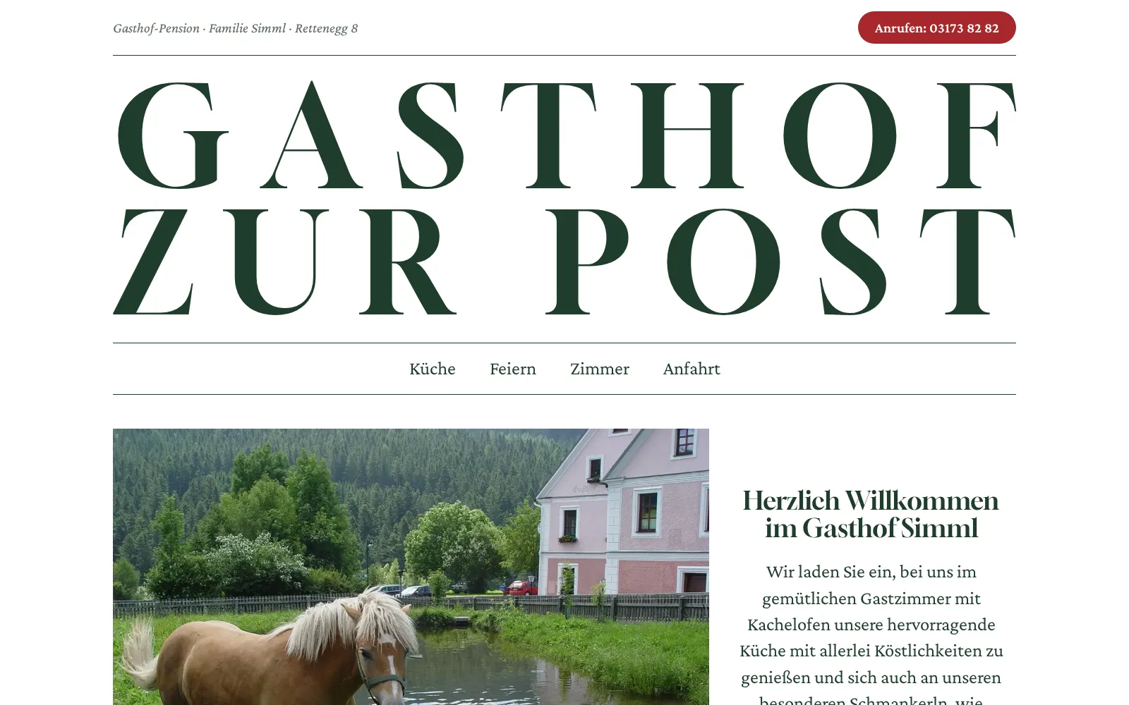 Vorschau Entwurf 2: der Name in großen grünen Lettern über die ganze Breite, darunter ein Haflinger am Teich vor dem Gasthof